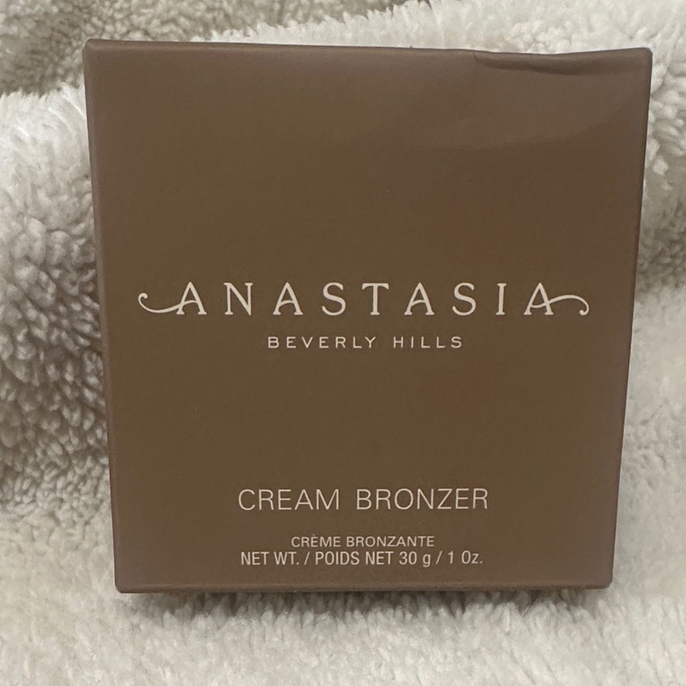 Anastasia Beverly Hills Cream Bronzer in Chestnut